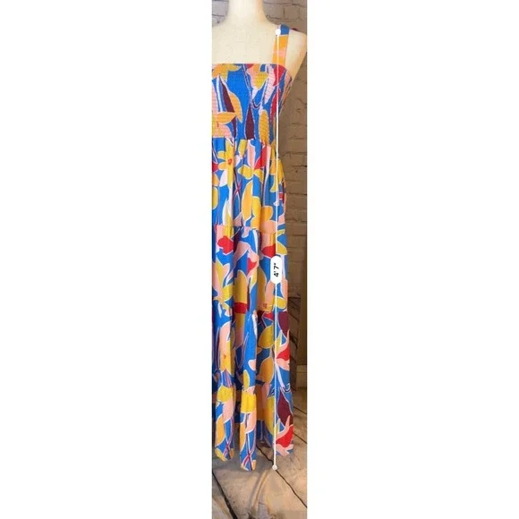Floral Maxi Dress in Multicolor - Picture 5 of 5